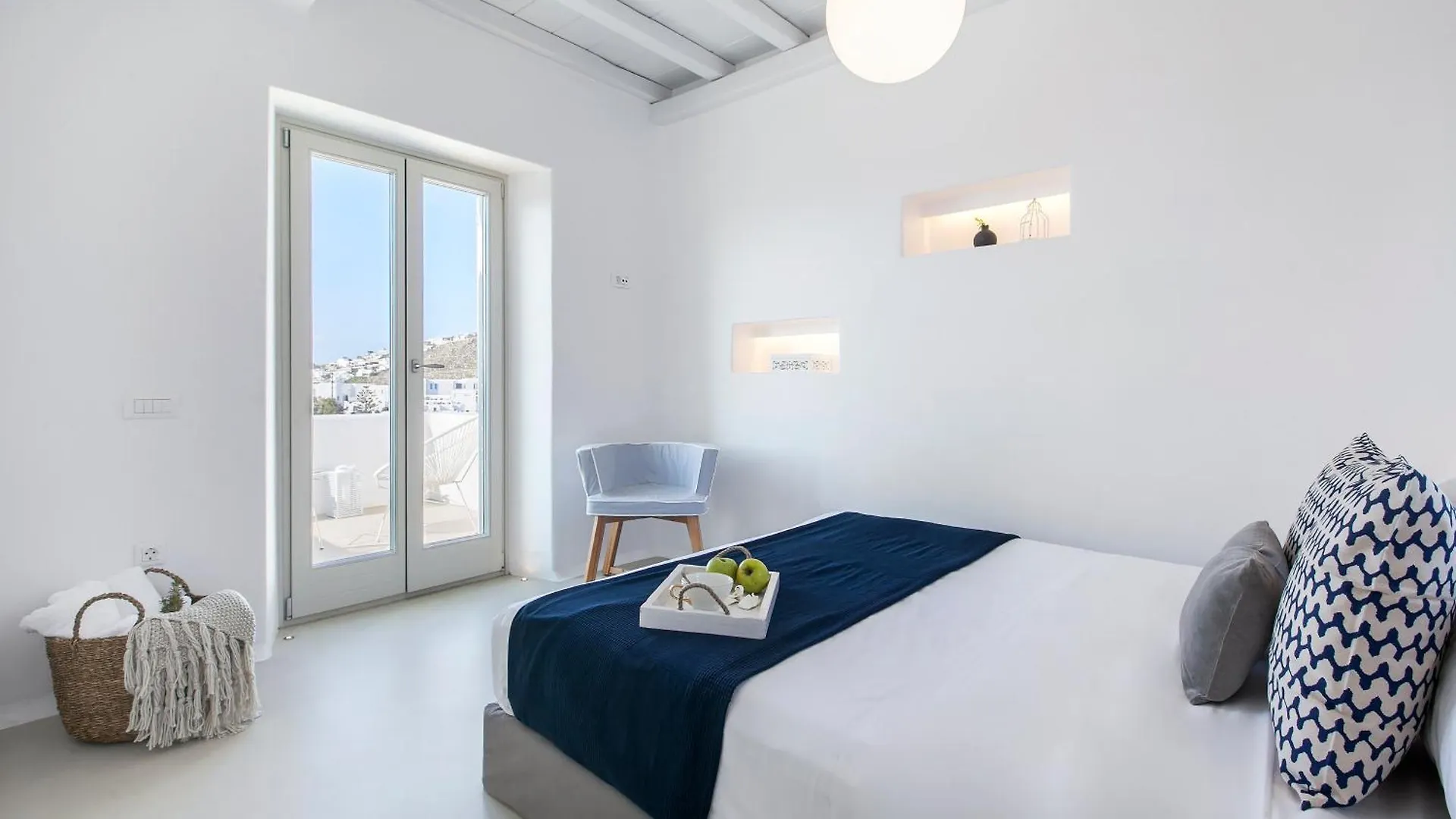 Breathtaking 6 Bed In Platis Gialos Grecia